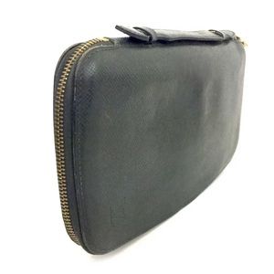 100% Authentic Louis Vuitton Taiga Organizer Atoll Leather Travel Case Wallet